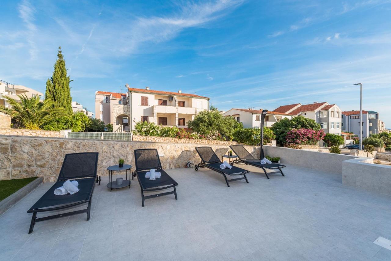 Pool Apartments Banta B Novalja Exterior photo